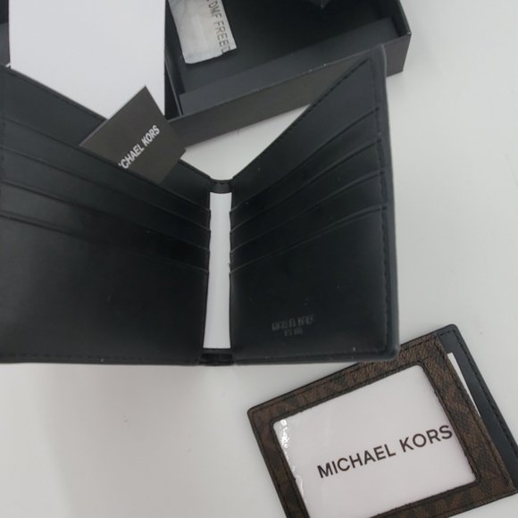 🆕 Michael Kors Billfold with ID CC Gift Set - Picture 7 of 8